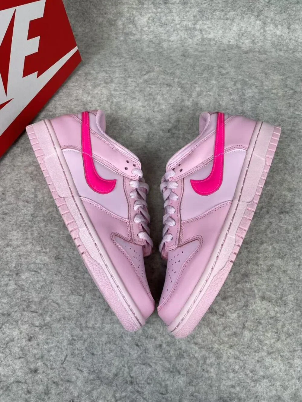 Nike Dunk Low Pink Foam / Hyper Pink Youth Girls Shoes Original Box